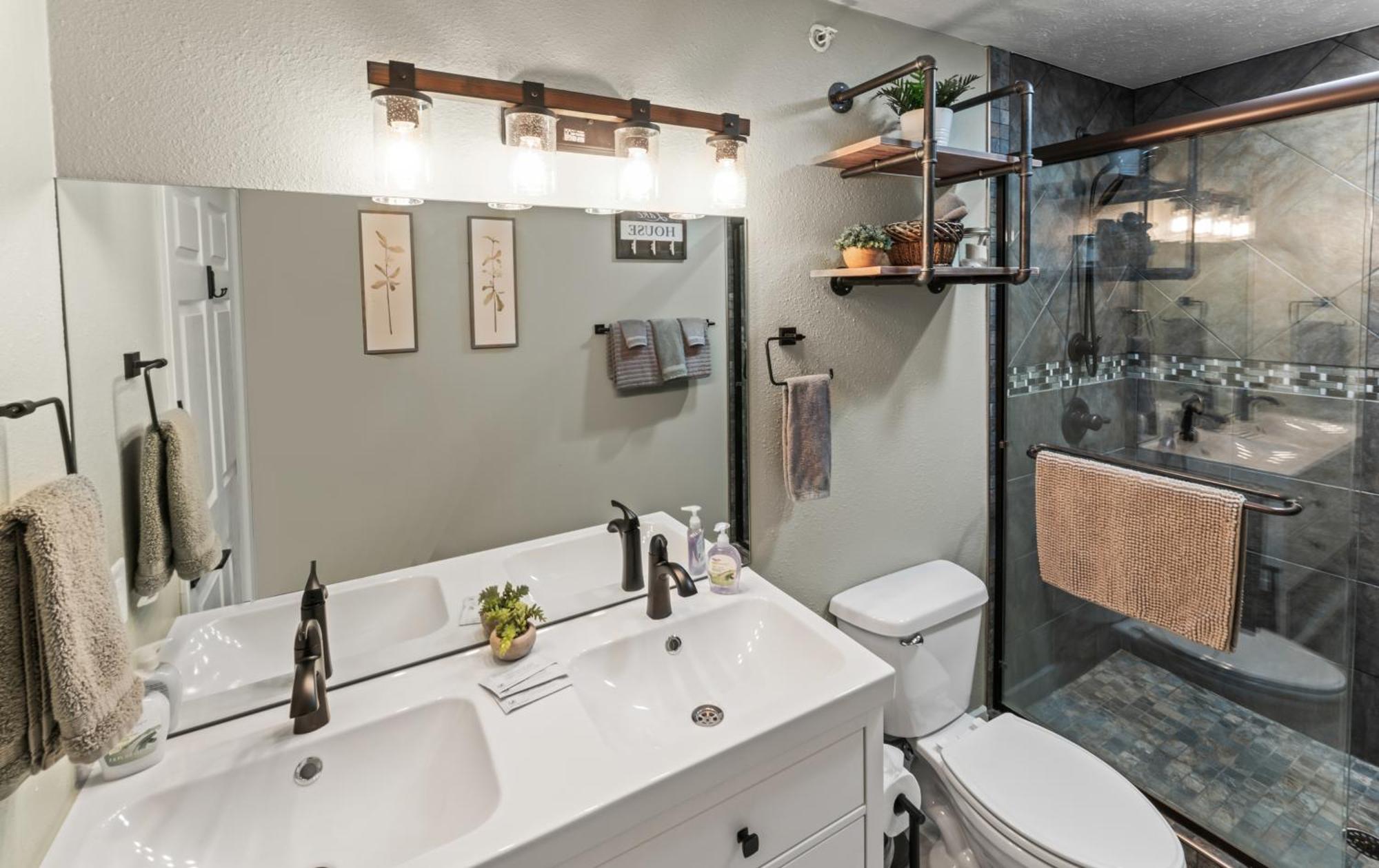 Golf On Site - Walk-In Shower - Jetted Tub - Free Attraction Tickets Included Брэнсон Экстерьер фото